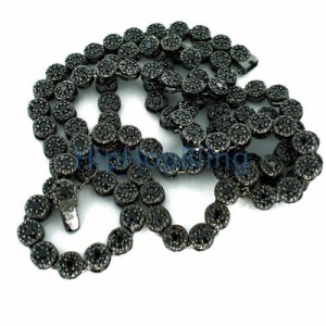 Cluster chain with Black Ice on Black Metal
